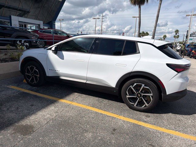 Used 2025 Chevrolet Equinox EV LT FWD image 3