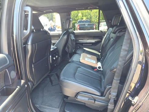 Used 2019 Ford Expedition Max Limited w/ Equipment Group 302A AWD/4WD image 7