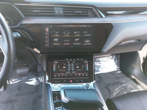 Used 2019 Audi e-tron Prestige AWD/4WD image 20