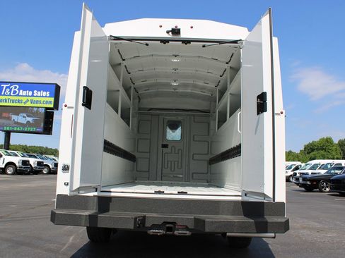 Used 2024 Ford Transit 350 w/ Interior Upgrade Package RWD image 15