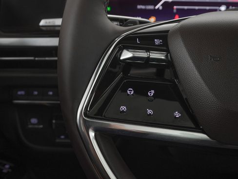 Used 2026 Cadillac Escalade Luxury w/ LPO, Radiant Package image 24