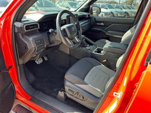 Used 2024 Toyota Tacoma TRD Sport w/ TRD Sport Upgrade Package image 10