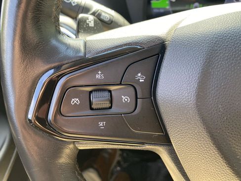 Used 2023 Chevrolet Bolt EUV LT w/ Convenience Package FWD image 24