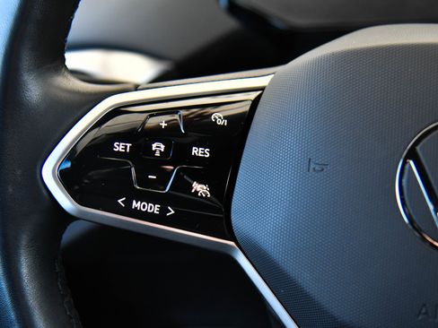 Used 2021 Volkswagen ID.4 Pro image 33