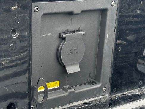 Used 2021 Ford F150 XLT w/ Equipment Group 302A High image 10