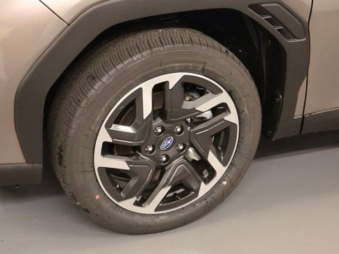 New 2025 Subaru Forester Limited w/ Popular Package image 9