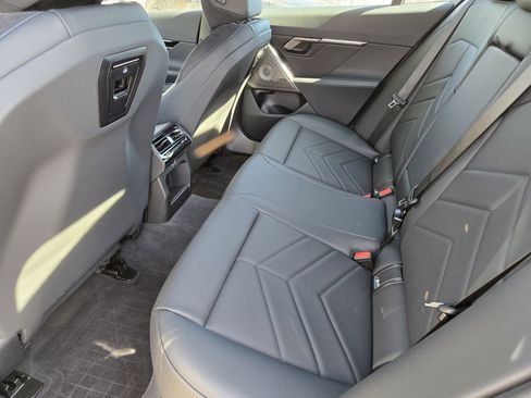 Certified 2025 BMW 530i xDrive 530i xDrive w/ M Sport Package image 33