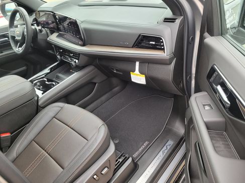 New 2026 Chevrolet Tahoe High Country w/ Sun And Tow Package AWD/4WD image 6