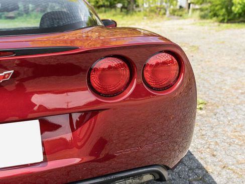 Used 2007 Chevrolet Corvette Coupe w/ Preferred Equipment Group RWD image 93