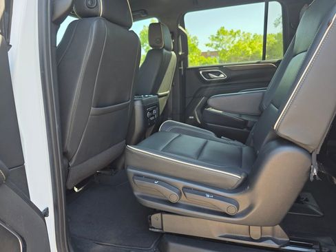 Certified 2023 Chevrolet Suburban Premier AWD/4WD image 30