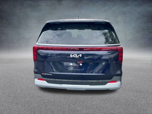 Used 2026 Kia Carnival FWD image 31