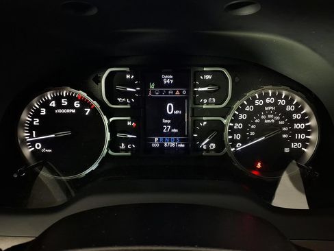 Used 2019 Toyota Tundra SR5 w/ SR5 Upgrade Package RWD image 17