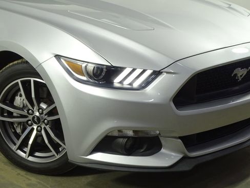 Used 2017 Ford Mustang GT image 38