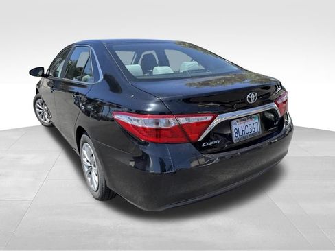 Used 2017 Toyota Camry LE FWD image 3