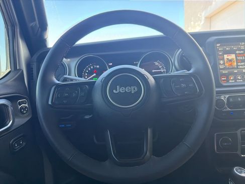 Used 2023 Jeep Wrangler Unlimited w/ Sun & Screen Package AWD/4WD image 16
