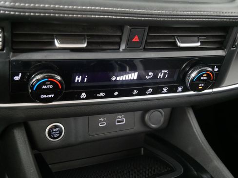 Used 2021 Nissan Rogue S image 23