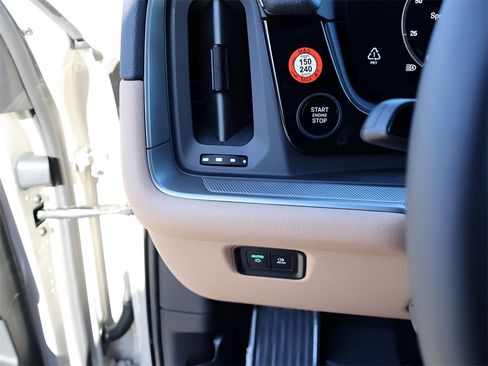 New 2026 Porsche Cayenne image 33