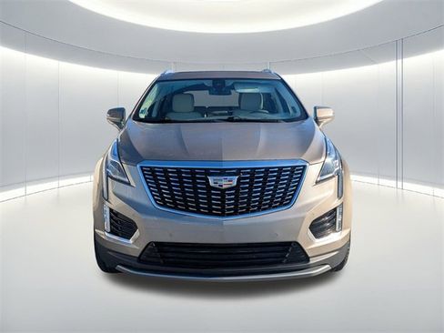 Used 2023 Cadillac XT5 Premium Luxury image 3