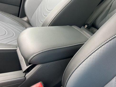 New 2026 Volkswagen Tiguan SE FWD image 39