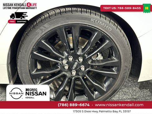 Used 2020 Lincoln Continental Reserve w/ Luxury Package image 14