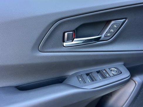 New 2027 Toyota Prius Plug-In Hybrid FWD image 10