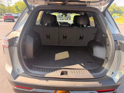 New 2027 Chevrolet Equinox RS w/ Safety and Technology Package AWD/4WD image 34