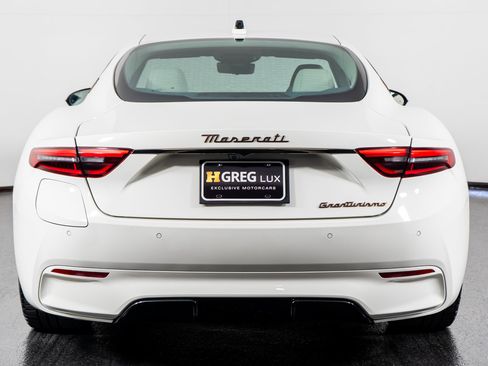Used 2024 Maserati GranTurismo Folgore image 11