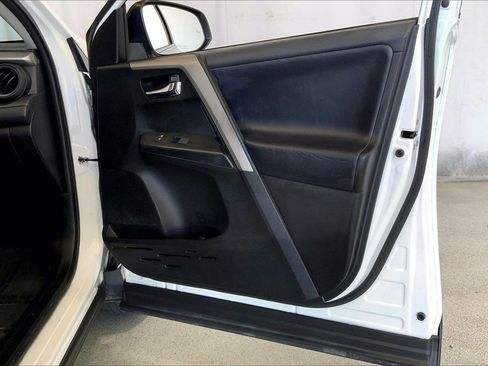 Used 2017 Toyota RAV4 XLE image 26