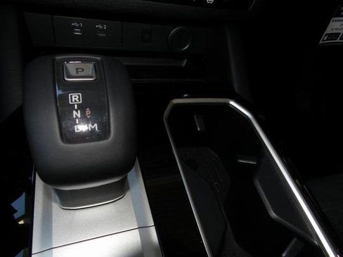 New 2025 Mitsubishi Outlander SE image 23