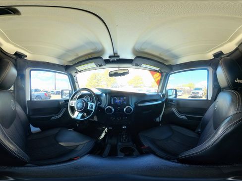 Used 2015 Jeep Wrangler Unlimited Sport image 29