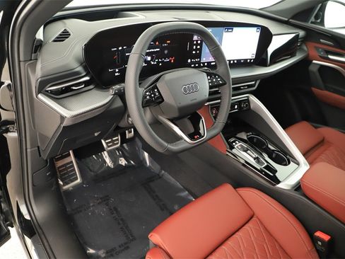 New 2025 Audi SQ5 Premium Plus image 15