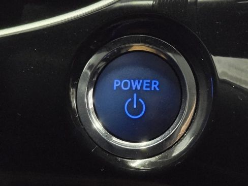 Used 2021 Toyota Prius Prime LE image 28