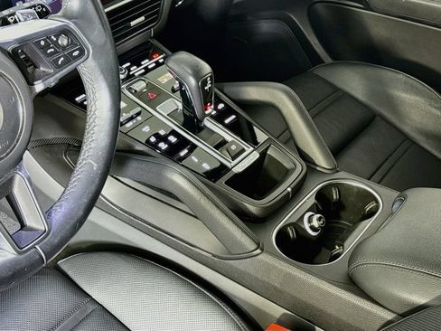 Certified 2023 Porsche Cayenne Platinum Edition AWD/4WD image 42