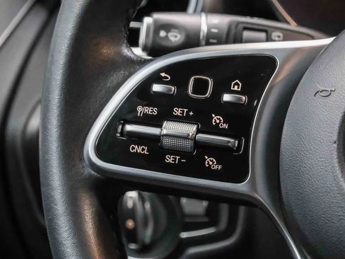 Certified 2022 Mercedes-Benz GLC 300 image 21