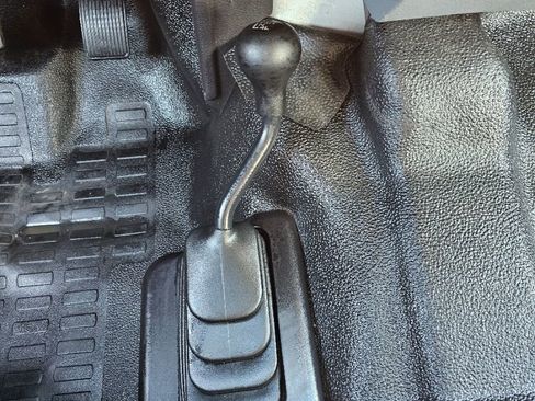 Used 2012 Ford F450 XL w/ High Capacity Trailer Tow Pkg image 34