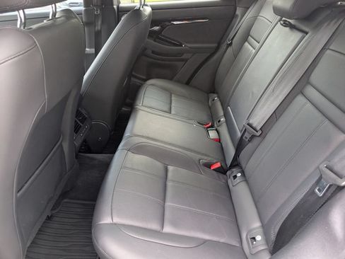 Used 2024 Land Rover Range Rover Evoque Dynamic SE AWD/4WD image 23