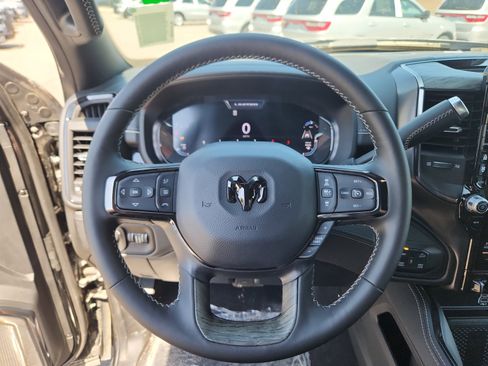 New 2025 RAM 2500 Limited image 10