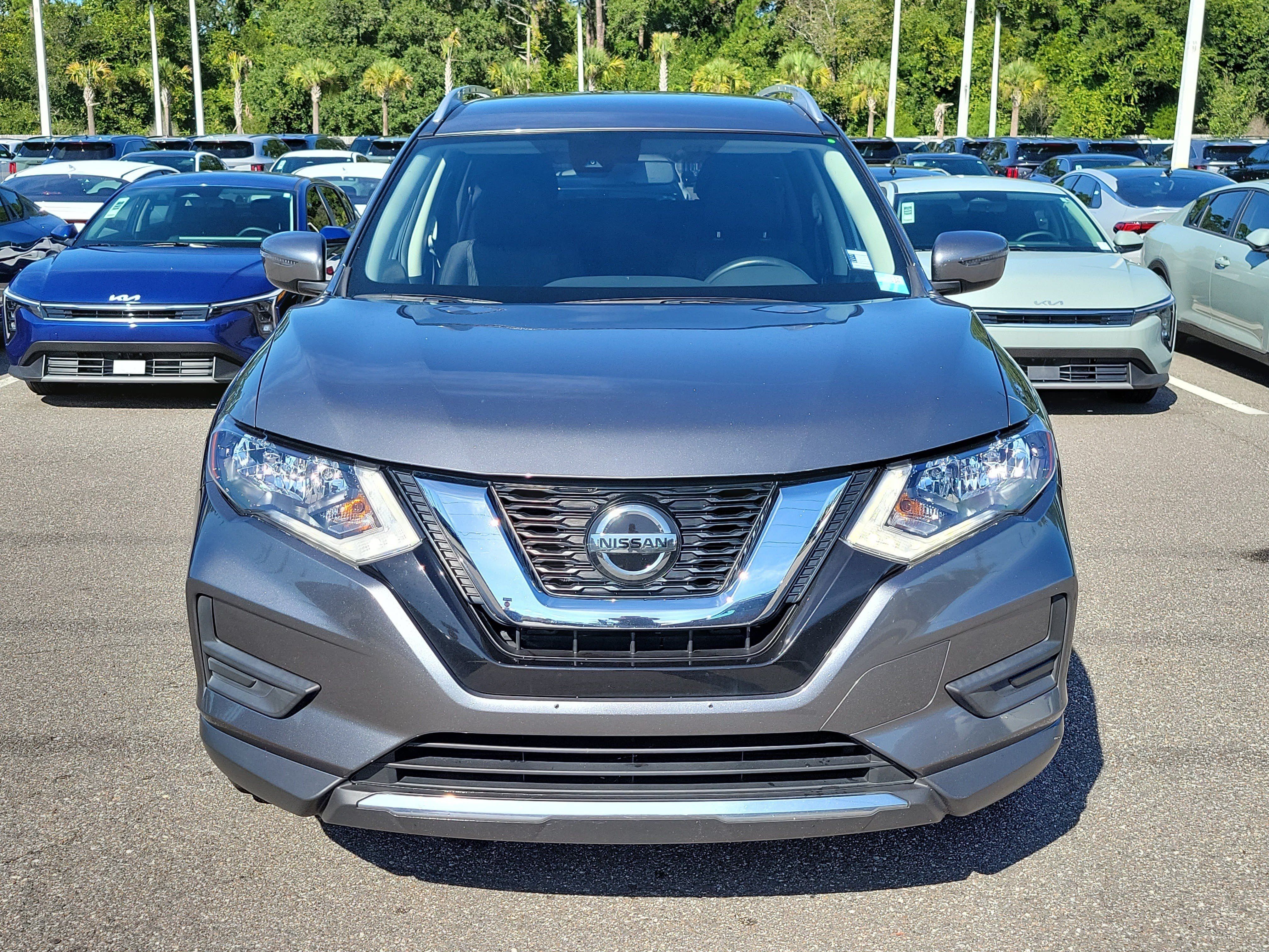 Used 2019 Nissan Rogue SV AWD/4WD image 2
