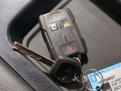 Used 2019 Chevrolet Silverado 1500 LT w/ All Star Edition image 45