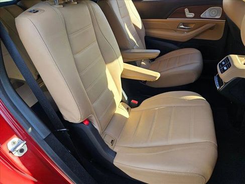 Used 2024 Mercedes-Benz GLS 450 4MATIC image 19