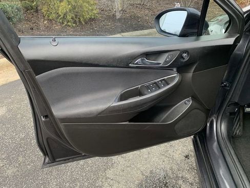 Used 2017 Chevrolet Cruze LT w/ Convenience Package image 17