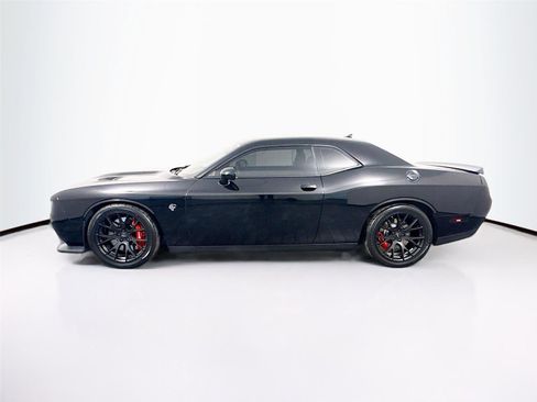 Used 2016 Dodge Challenger SRT Hellcat image 10