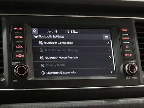 Used 2021 Kia Sedona LX image 10