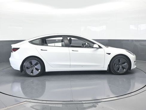 Used 2023 Tesla Model 3 Standard Range image 7