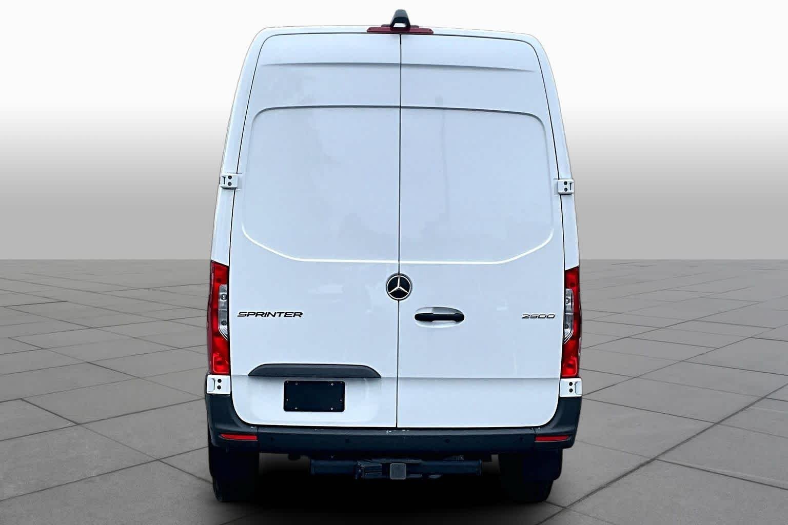 Used 2026 Mercedes-Benz Sprinter 2500 image 5