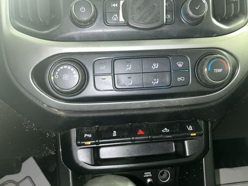 Used 2022 Chevrolet Colorado LT w/ Fleet Safety Package image 20