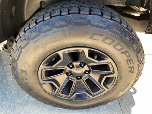 Used 2015 Jeep Wrangler Unlimited Sport AWD/4WD image 10