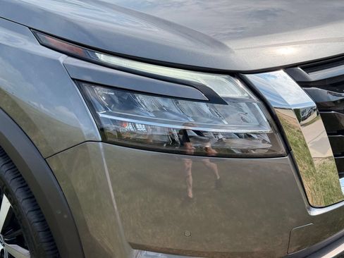 Certified 2023 Nissan Pathfinder Platinum AWD/4WD image 36