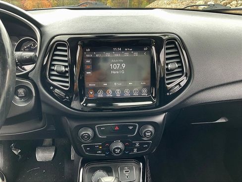 Used 2019 Jeep Compass Limited image 28