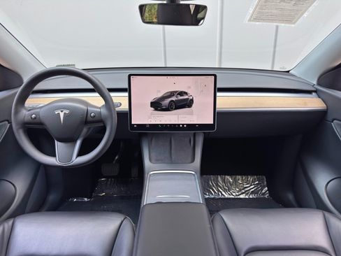 Used 2022 Tesla Model Y Long Range AWD/4WD image 13